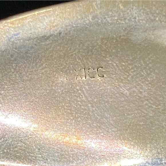 2 Vintage Mexico Alpaca Mother of Pearl Inlaid Hinge Silver Bracelets Hearts - Picture 6 of 9